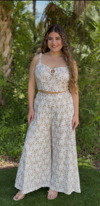 Soleia Embroidered Set