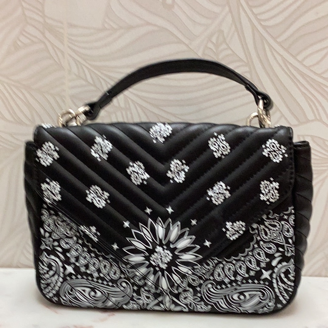 Black/white hand bag