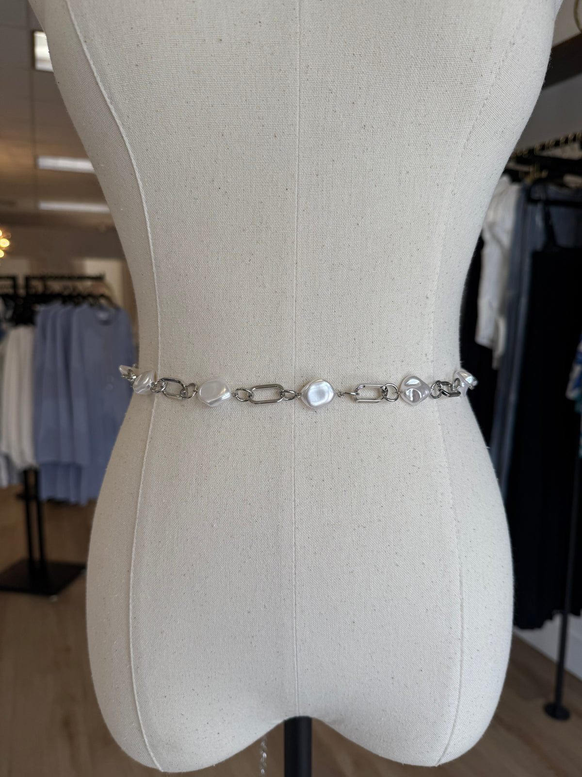 Charming Pearl Chain Belt
