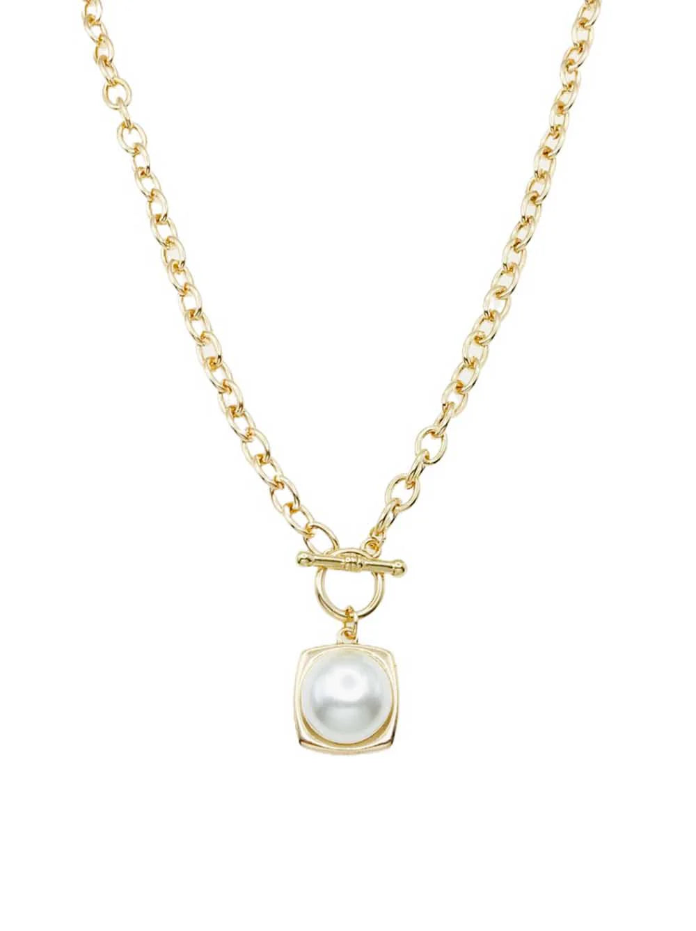 Gold Chain Necklace with Pearl